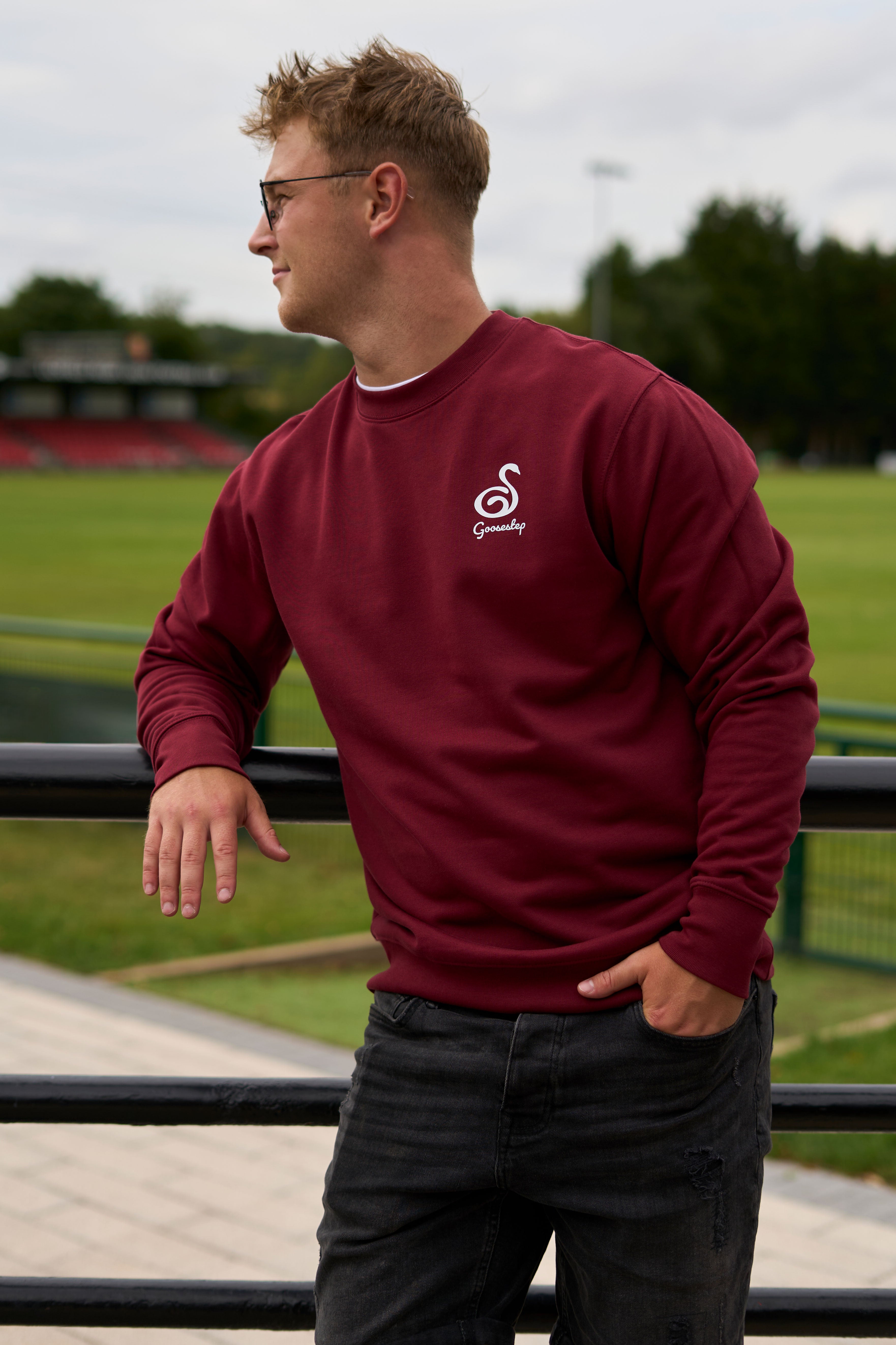 Burgundy+White Sweatshirt